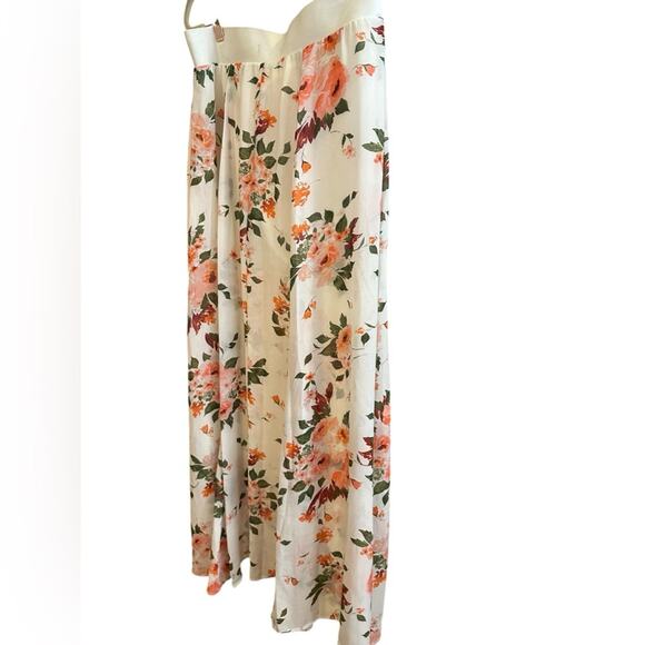 Torrid 00 Sheer overlay skirt with white boyshorts - Picture 3 of 8